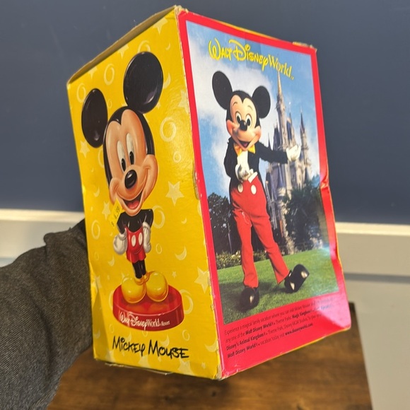 2002 Walt Disney World Resort Mickey Mouse Bobblehead Kellogs 8" Figure … - Picture 4 of 7